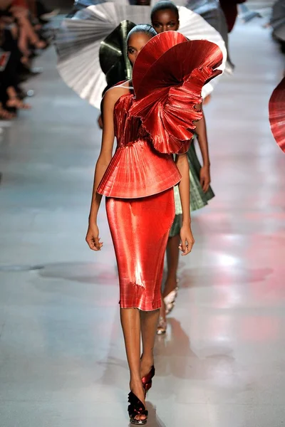 Look 33